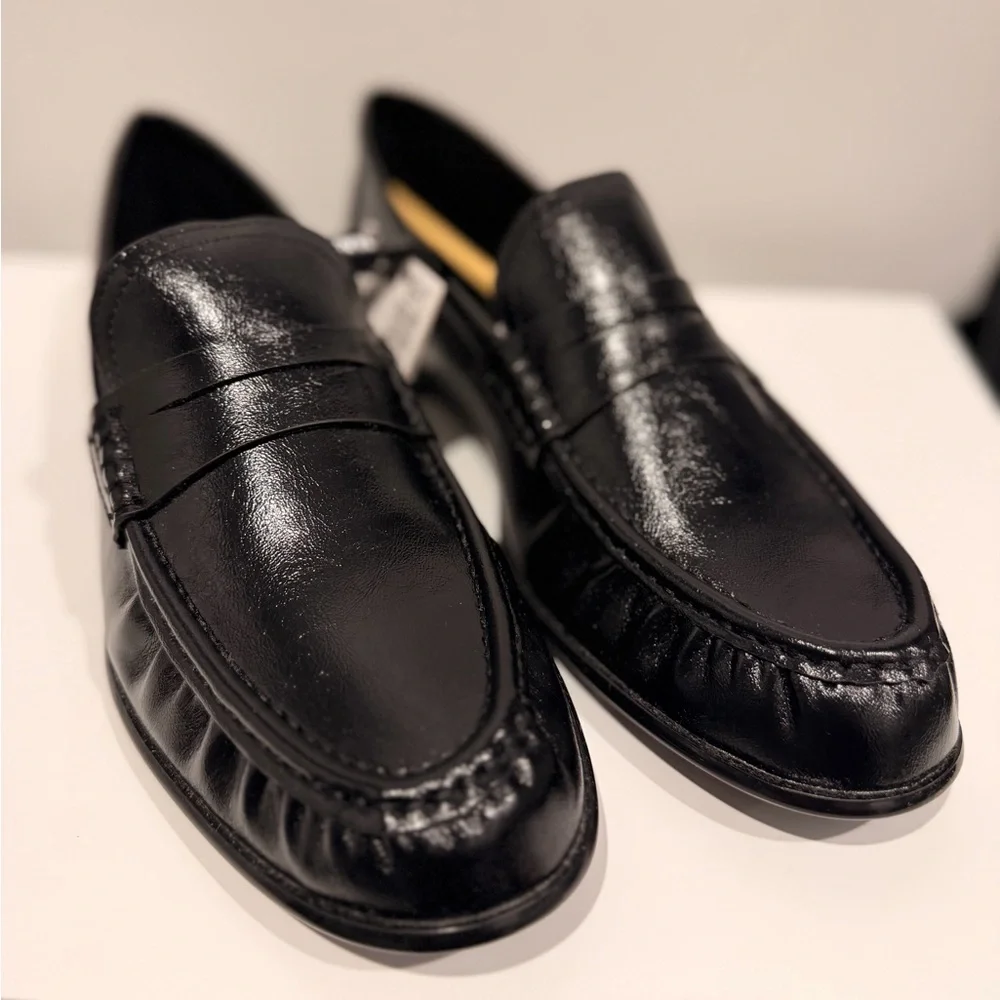 Zara NWT Black Soft Ruched Loafers | Size 10 - Modern Minimalist Flats